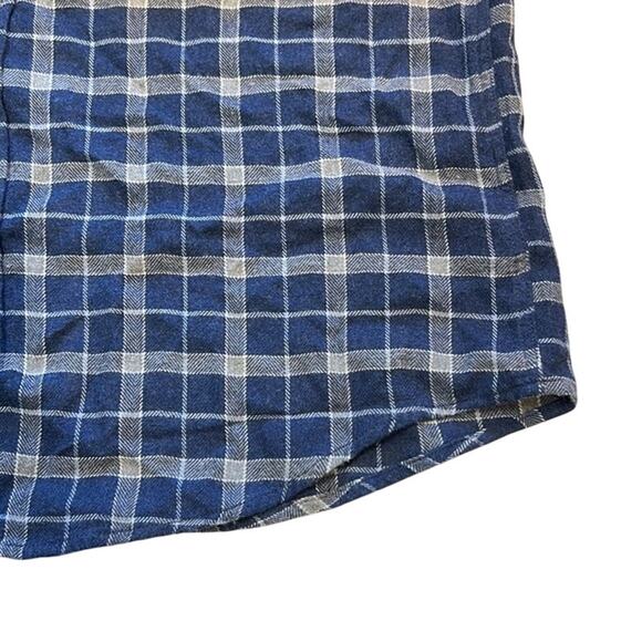 Rails Clothing Men's Navy Blue & White Plaid Button Down Shirt, Size Medium - Picture 6 of 6